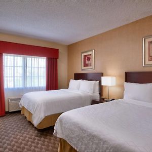 Queen Suite Two Queen Beds
